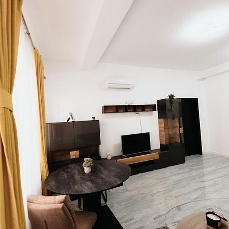 Luxury Cozy Apartments - City Center Suczawa Zewnętrze zdjęcie