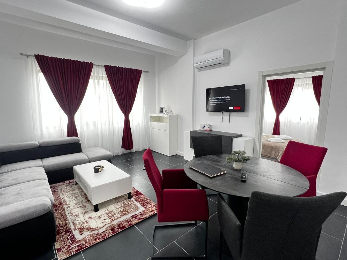 Luxury Cozy Apartments - City Center Suczawa Zewnętrze zdjęcie