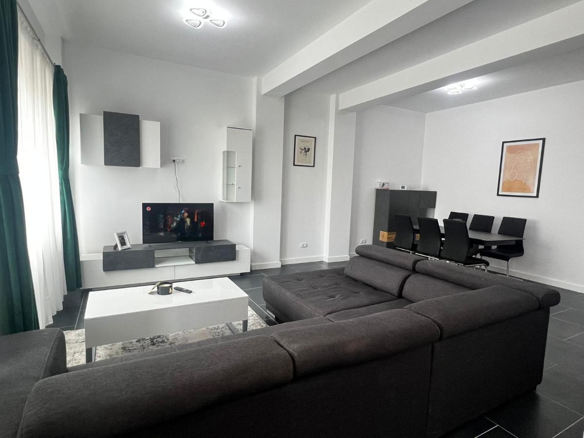 Luxury Cozy Apartments - City Center Suczawa Zewnętrze zdjęcie