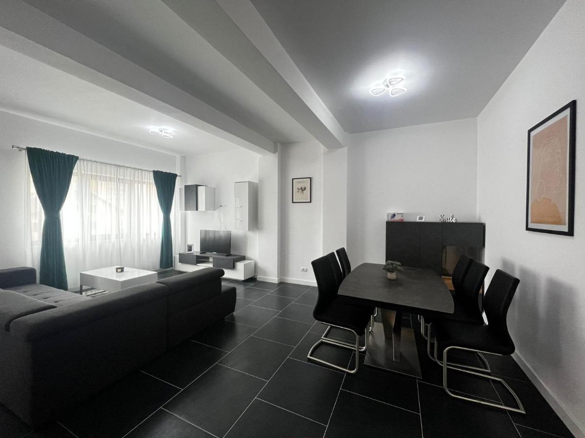 Luxury Cozy Apartments - City Center Suczawa Zewnętrze zdjęcie