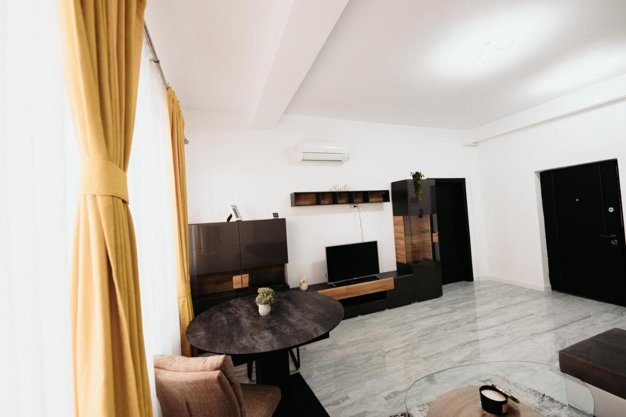 Luxury Cozy Apartments - City Center Suczawa Zewnętrze zdjęcie