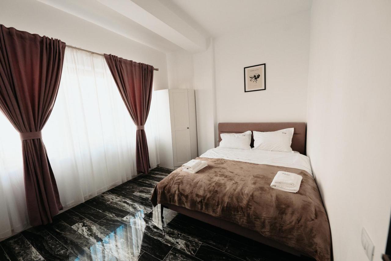 Luxury Cozy Apartments - City Center Suczawa Zewnętrze zdjęcie