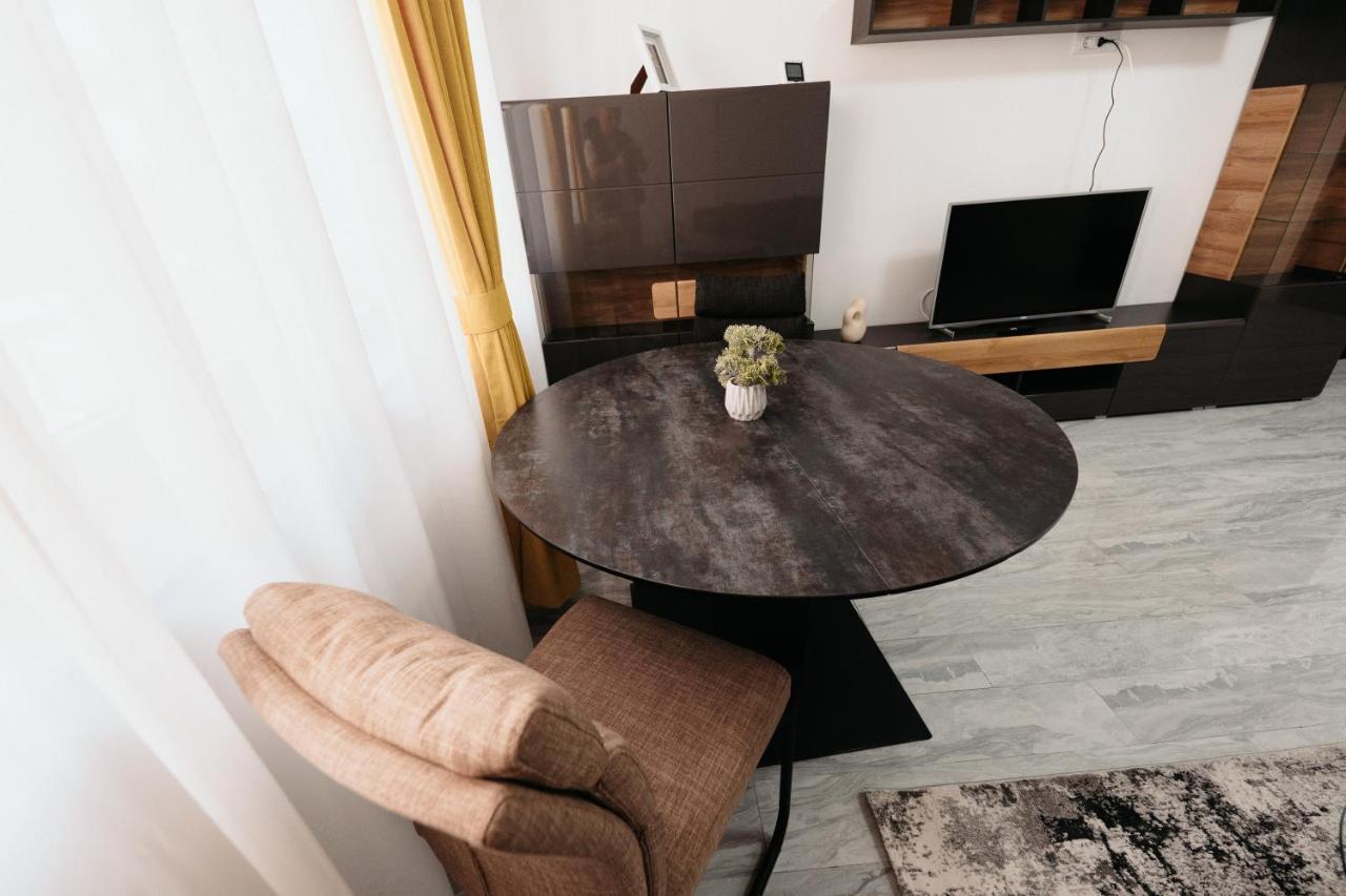 Luxury Cozy Apartments - City Center Suczawa Zewnętrze zdjęcie