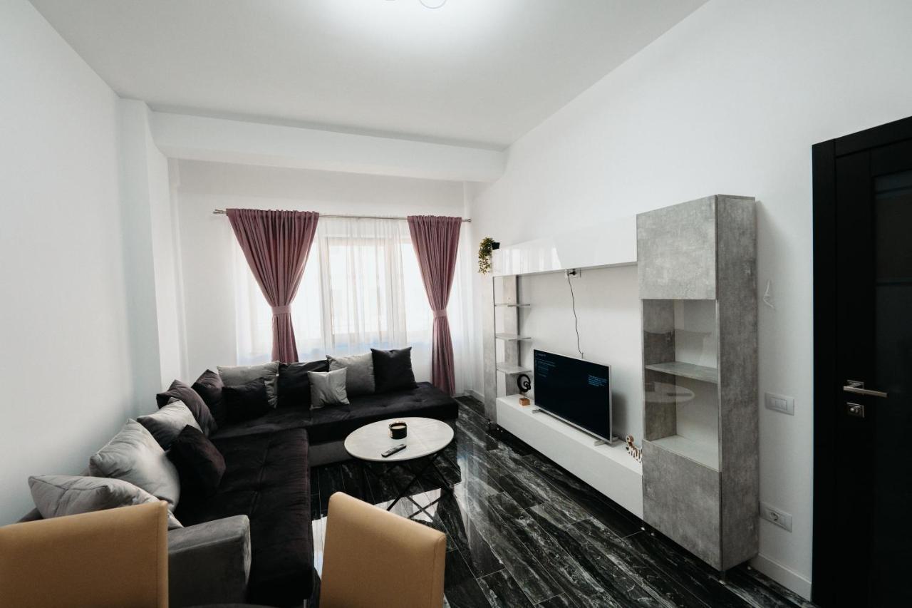 Luxury Cozy Apartments - City Center Suczawa Zewnętrze zdjęcie