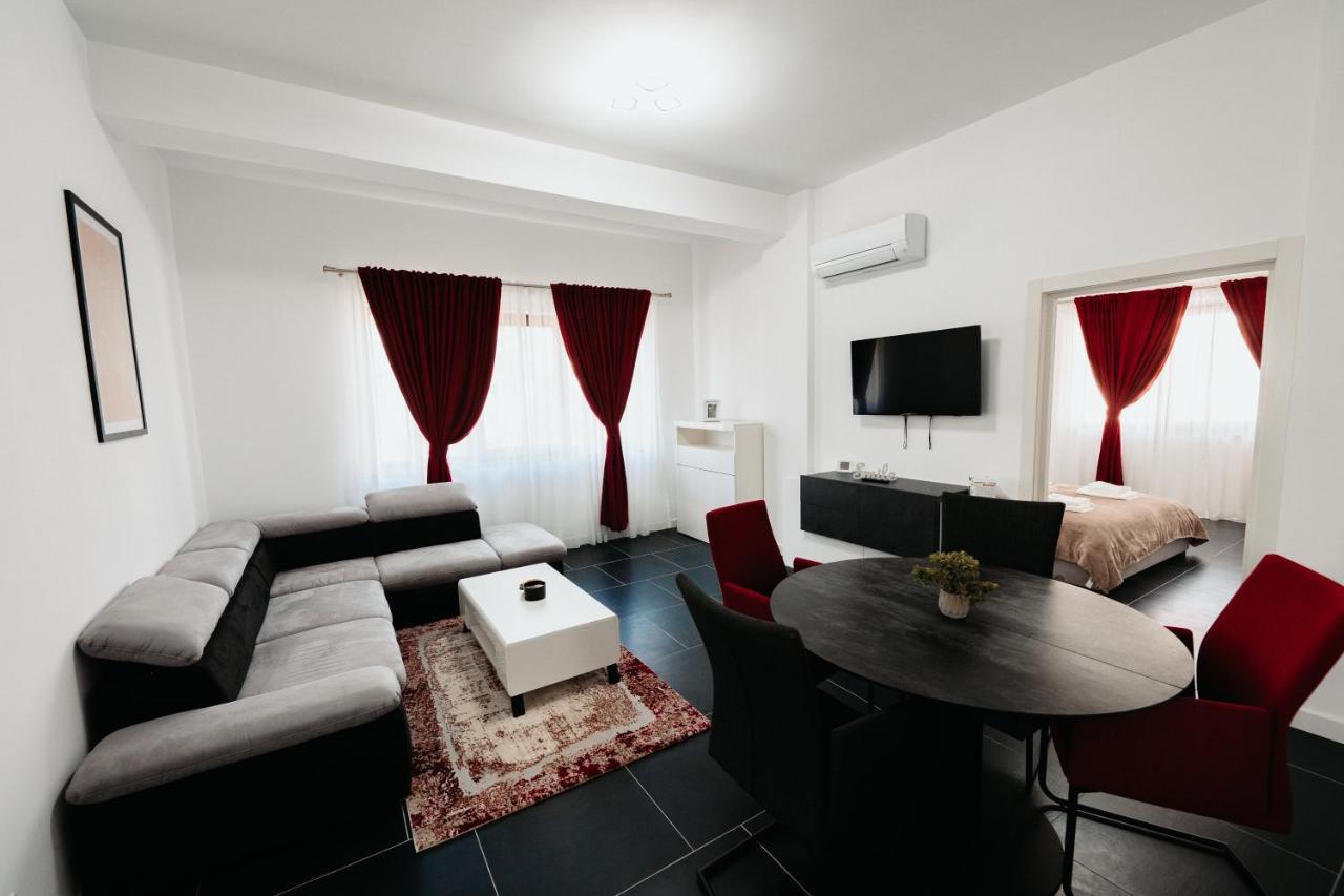 Luxury Cozy Apartments - City Center Suczawa Zewnętrze zdjęcie