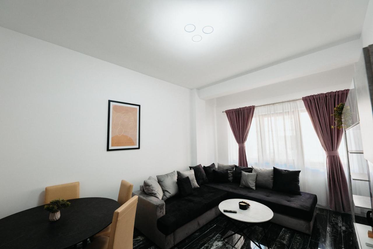 Luxury Cozy Apartments - City Center Suczawa Zewnętrze zdjęcie