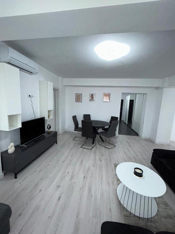 Luxury Cozy Apartments - City Center Suczawa Zewnętrze zdjęcie